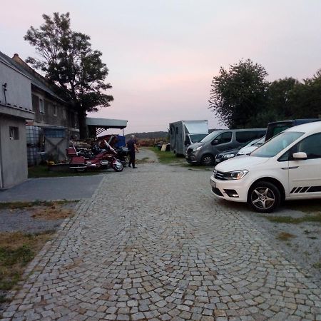U Bronka W Ksiazecym Lesie Villa Niedaszow ภายนอก รูปภาพ