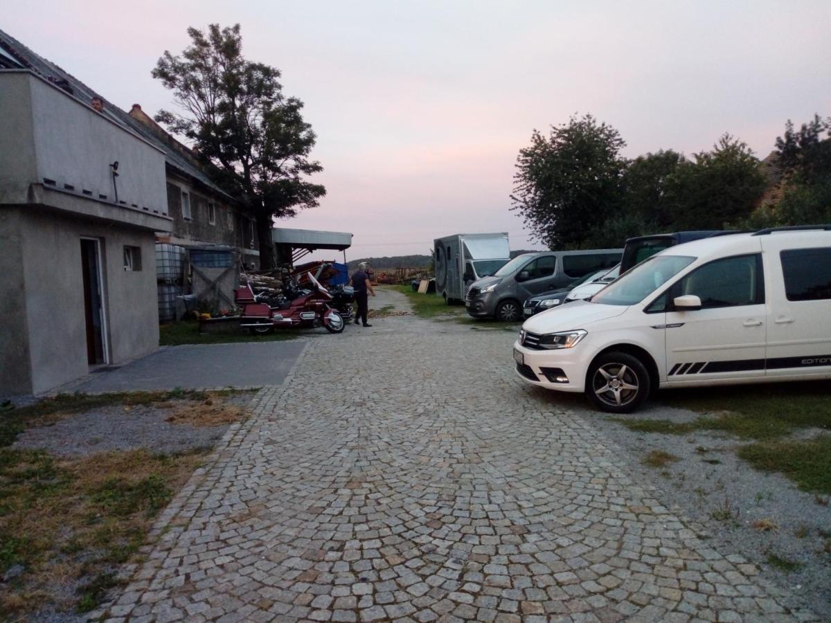 U Bronka W Ksiazecym Lesie Villa Niedaszow ภายนอก รูปภาพ