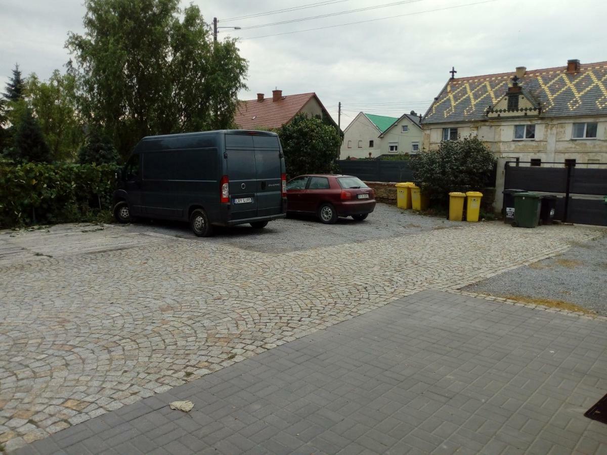 U Bronka W Ksiazecym Lesie Villa Niedaszow ภายนอก รูปภาพ